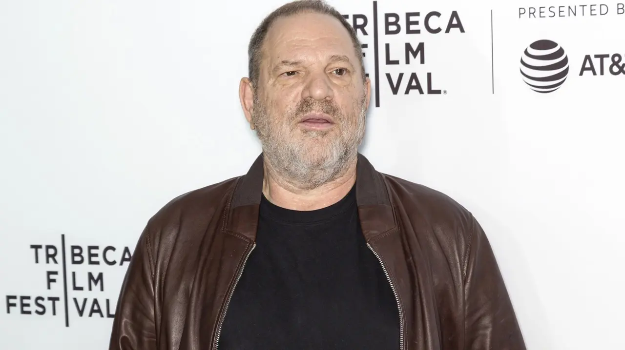 Uno dei processi ad Harvey Weinstein è da rifare, cos'è successo? thumbnail